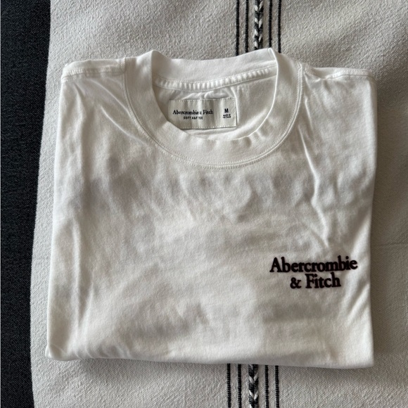 Abercrombie & Fitch Other - Abercrombie & Fitch White and Burgundy City Tee